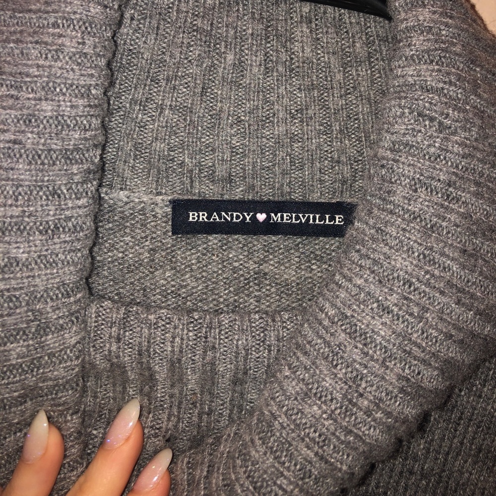 brandy melville turtleneck